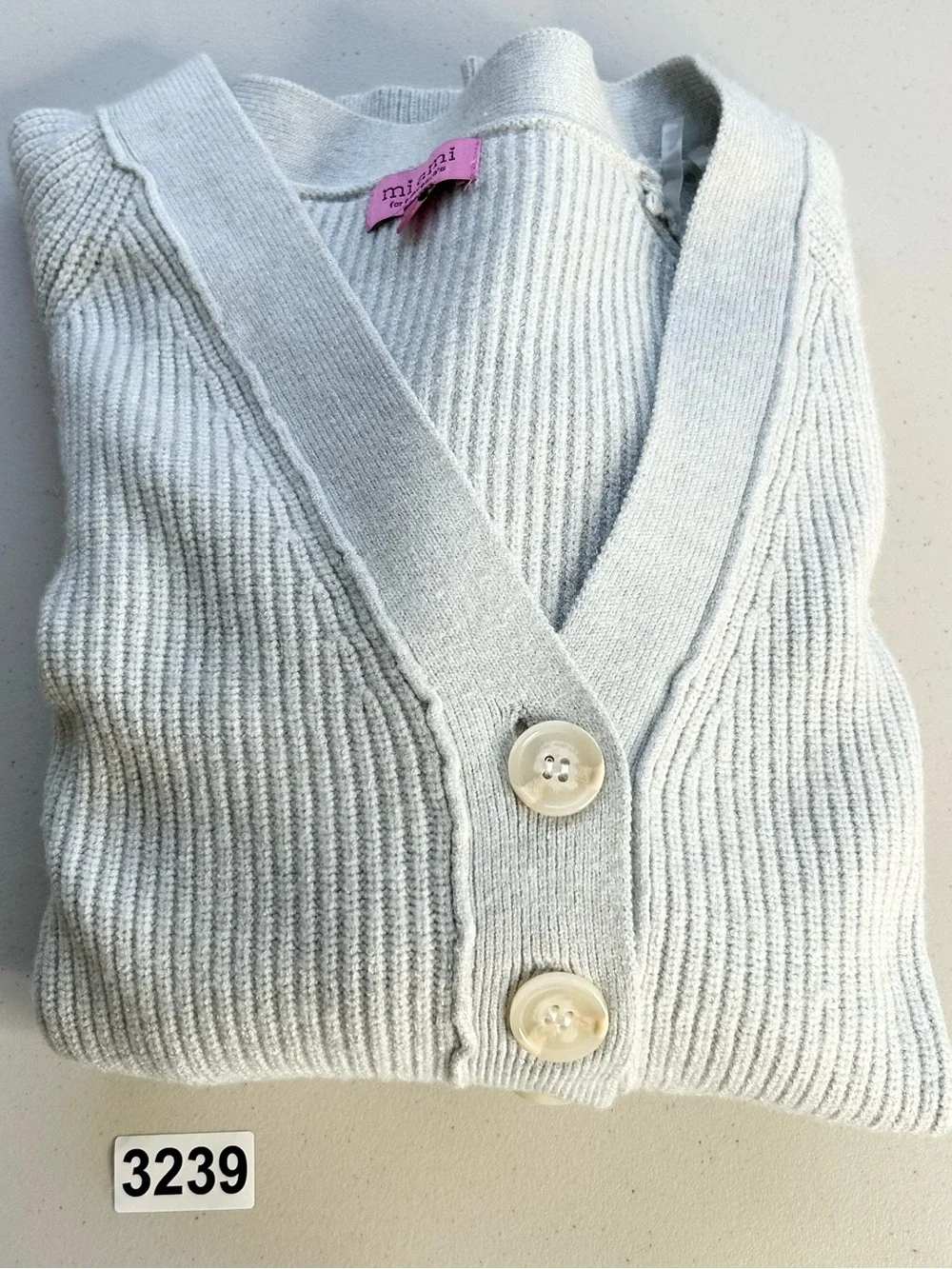 Francesca’s Women’s Large Sweater Gray V Neck Ribbed Knit Long Sleeves